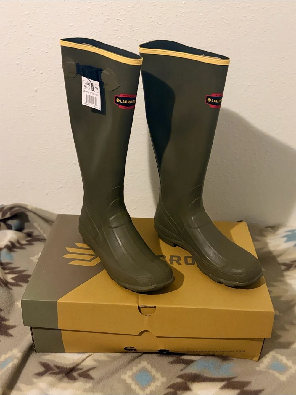 LaCrosse Grange 18” OD Green Rubber Boots Size 10 New W Defected Box